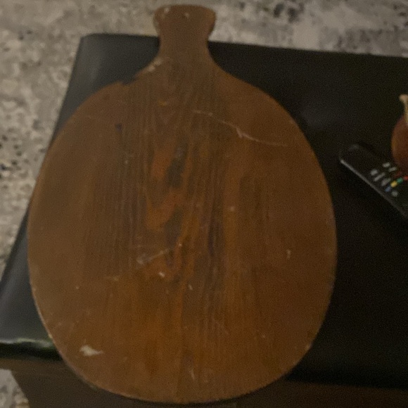 Vintage 1970s hand painted lemon wood cutting board - Picture 2 of 4